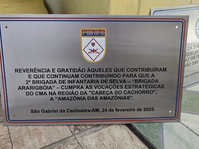 Placas e sinalização