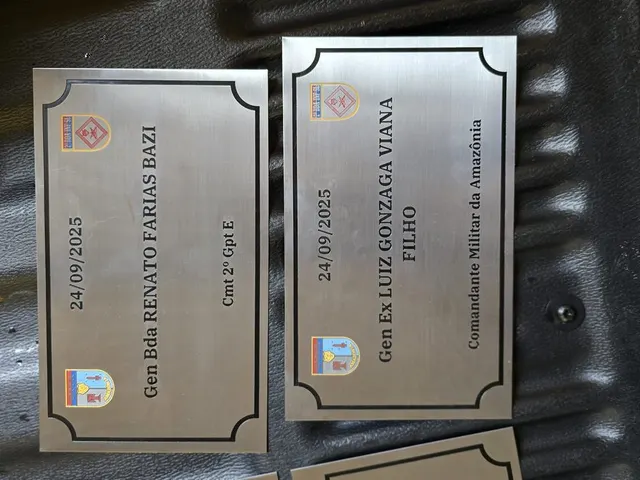 Placas e sinalização