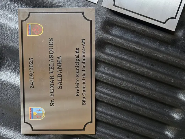 Placas e sinalização